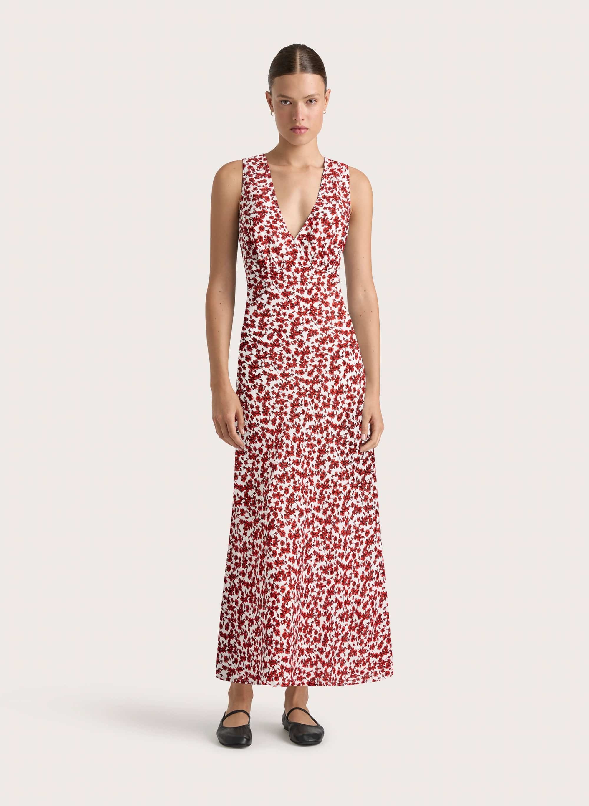Midi dresses with fringe details for a fun and energetic style Jardin Midi Dress Leilani Red - Final Sale Midi dresses with fringe details for a fun and energetic style Jardin Midi Dress Leilani Red - Final Sale