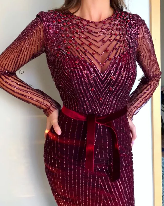 Mini dresses with gathered skirts for a voluminous effect Antique Rubies Gown