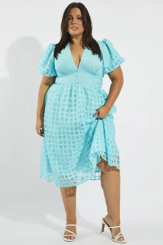 Midi dresses with keyhole backs for a flirty and unexpected detail Blue Grid Check Midi Dress Midi dresses with keyhole backs for a flirty and unexpected detail Blue Grid Check Midi Dress