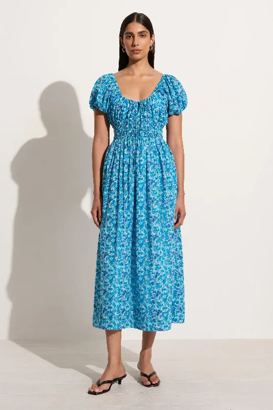 Midi dresses with embroidered accents for a unique and detailed design Vineria Midi Dress Stellina Floral - Final Sale Midi dresses with embroidered accents for a unique and detailed design Vineria Midi Dress Stellina Floral - Final Sale