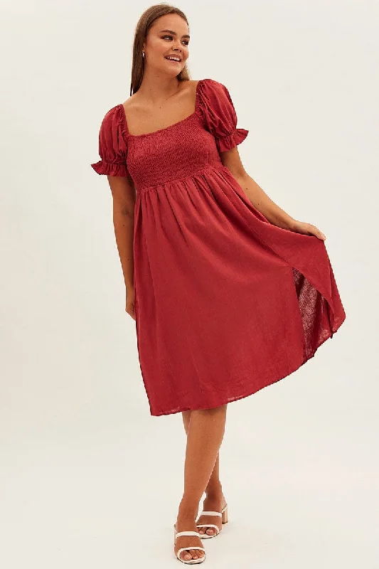 Velvet midi dresses in jewel tones for a glamorous winter event Brown Midi Dress Square Neck Short Sleeve Front Split Velvet midi dresses in jewel tones for a glamorous winter event Brown Midi Dress Square Neck Short Sleeve Front Split