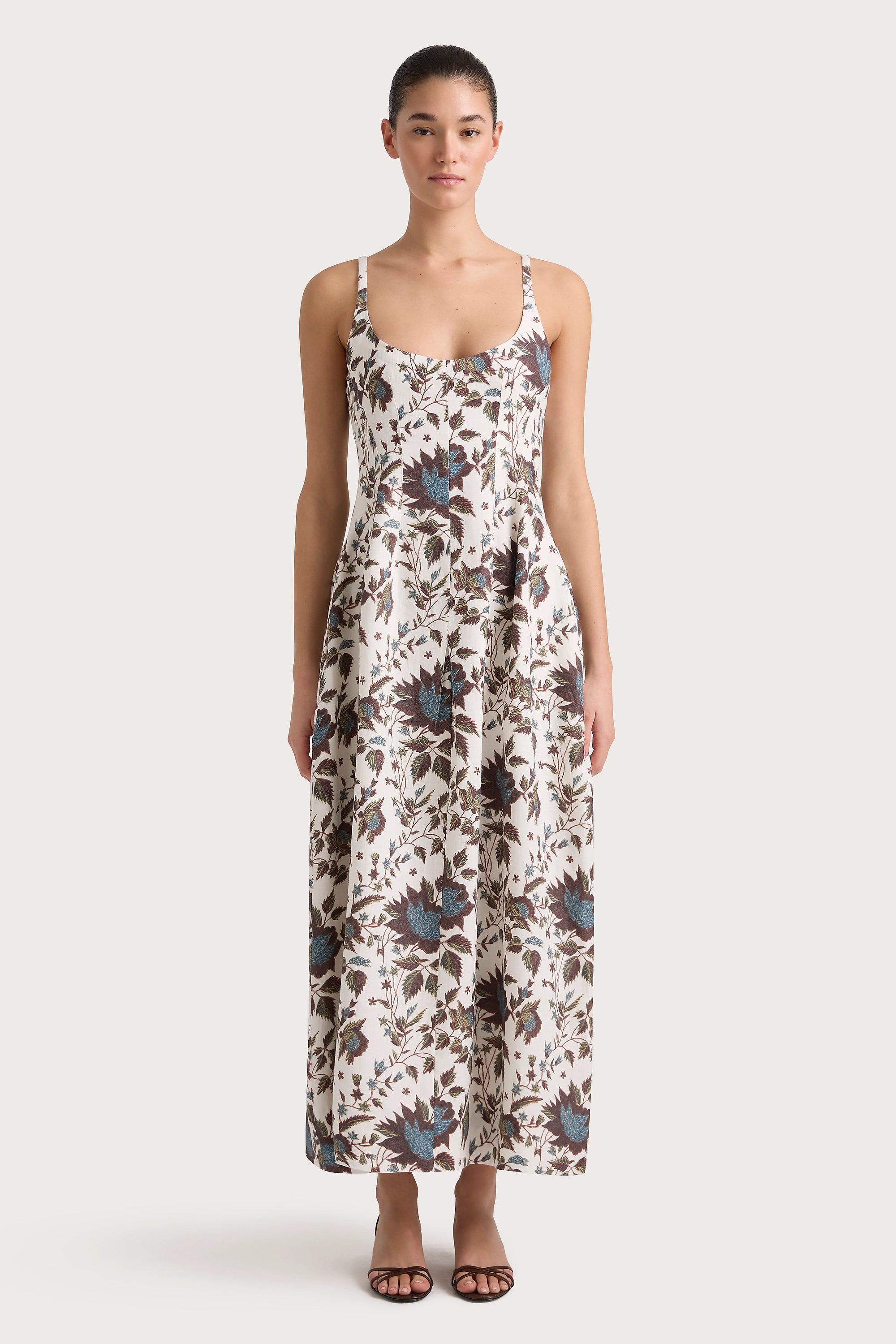 Sleeveless midi dresses with lace details for summer weddings Sanne Midi Dress Linnea Sleeveless midi dresses with lace details for summer weddings Sanne Midi Dress Linnea