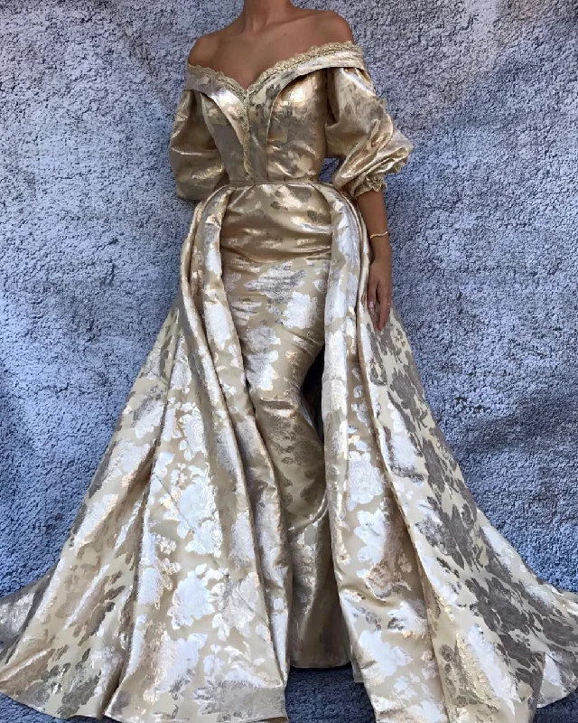 Mini dresses with gathered skirts for a voluminous effect Arabian Sands Gown