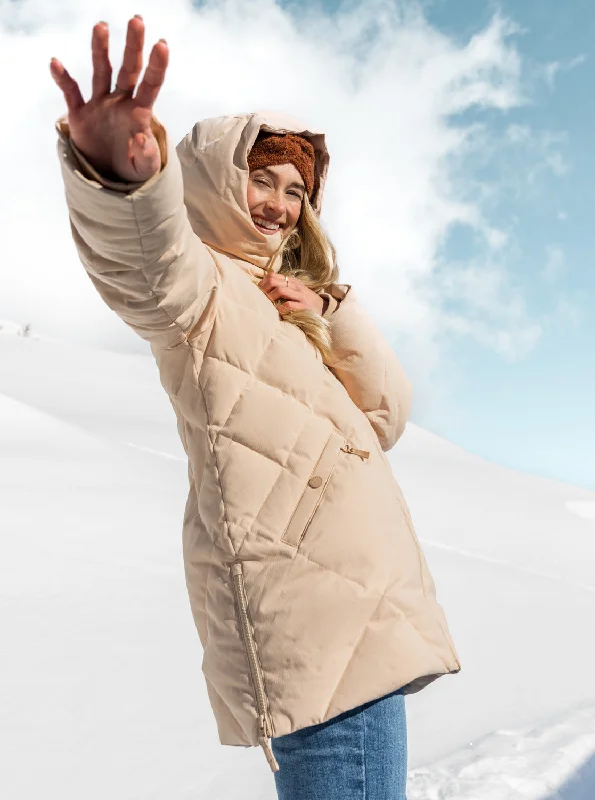 Women's cropped down jackets in bold colors for a sporty and fashionable winter outfit Neeva Winter Jacket - Hazelnut Women's cropped down jackets in bold colors for a sporty and fashionable winter outfit Neeva Winter Jacket - Hazelnut