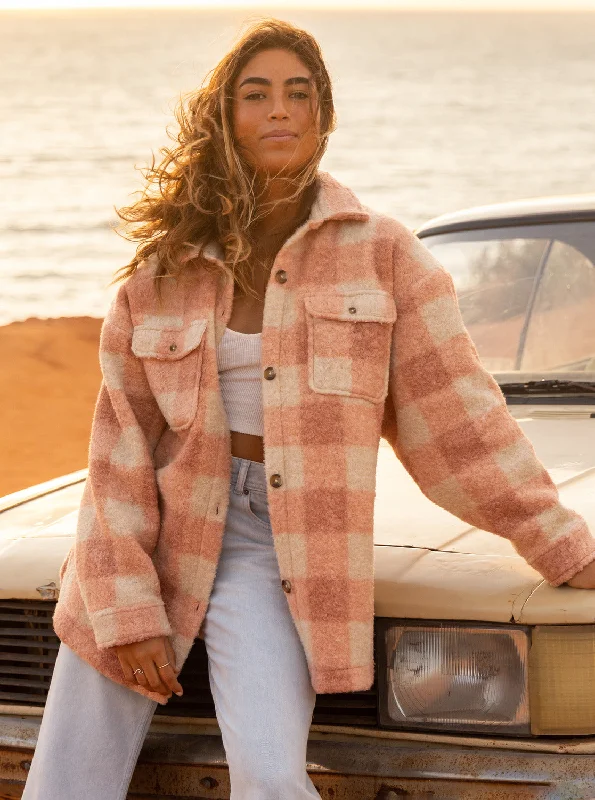 Women's faux fur - trimmed denim jackets for a trendy and cozy style Over And Above Zip-Up Fleece - Paradiso Plaid Cafe Creme Women's faux fur - trimmed denim jackets for a trendy and cozy style Over And Above Zip-Up Fleece - Paradiso Plaid Cafe Creme