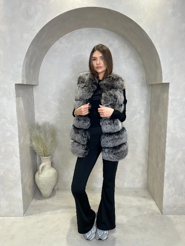 Women's cropped leather jackets with a fringe detail for a western - inspired outfit Two Tone Luxury Fur 6 Row Gilet Women's cropped leather jackets with a fringe detail for a western - inspired outfit Two Tone Luxury Fur 6 Row Gilet