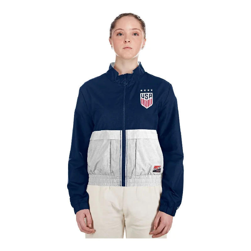 Women's quilted puffer jackets in a cropped silhouette for a modern twist Women's New Era USWNT Full Zip Windbreaker Women's quilted puffer jackets in a cropped silhouette for a modern twist Women's New Era USWNT Full Zip Windbreaker