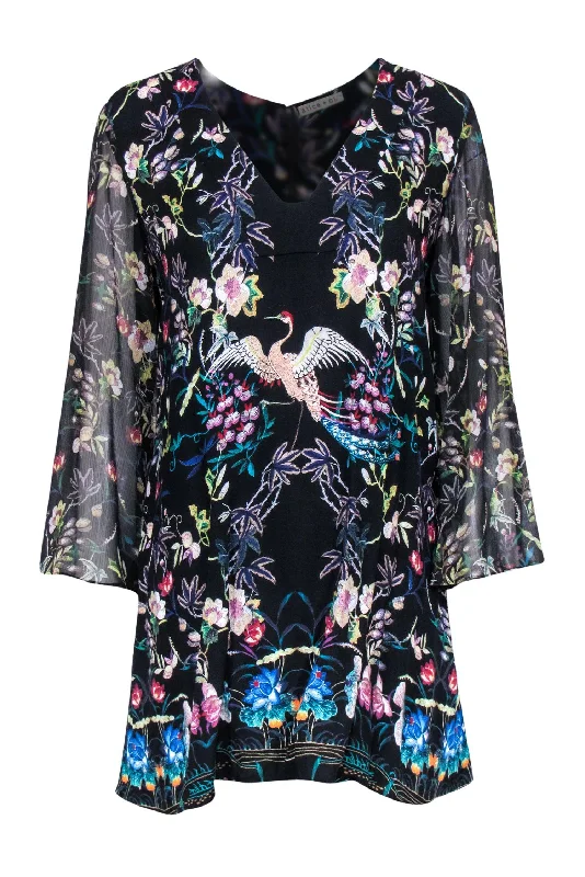 Maxi Women Dress with Floral Print for a Bohemian Vibe Maxi Women Dress with Floral Print for a Bohemian Vibe Alice & Olivia - Black, Teal & Purple Floral Print w/ Sheer Sleeves Sz S Maxi Women Dress with Floral Print for a Bohemian Vibe Maxi Women Dress with Floral Print for a Bohemian Vibe Alice & Olivia - Black, Teal & Purple Floral Print w/ Sheer Sleeves Sz S