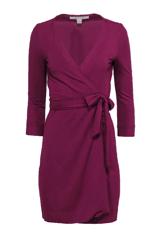 Wrap - Style Women Dress with Adjustable Fit for All Body Types Wrap - Style Women Dress with Adjustable Fit for All Body Types Diane von Furstenberg - Fuchsia Classic Quarter Sleeve Wrap Dress Sz 0 Wrap - Style Women Dress with Adjustable Fit for All Body Types Wrap - Style Women Dress with Adjustable Fit for All Body Types Diane von Furstenberg - Fuchsia Classic Quarter Sleeve Wrap Dress Sz 0