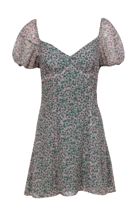 Maxi Women Dress with Floral Print for a Bohemian Vibe Maxi Women Dress with Floral Print for a Bohemian Vibe Fame and Partners - Green Floral Print Puff Sleeve Mini Dress Sz 4 Maxi Women Dress with Floral Print for a Bohemian Vibe Maxi Women Dress with Floral Print for a Bohemian Vibe Fame and Partners - Green Floral Print Puff Sleeve Mini Dress Sz 4