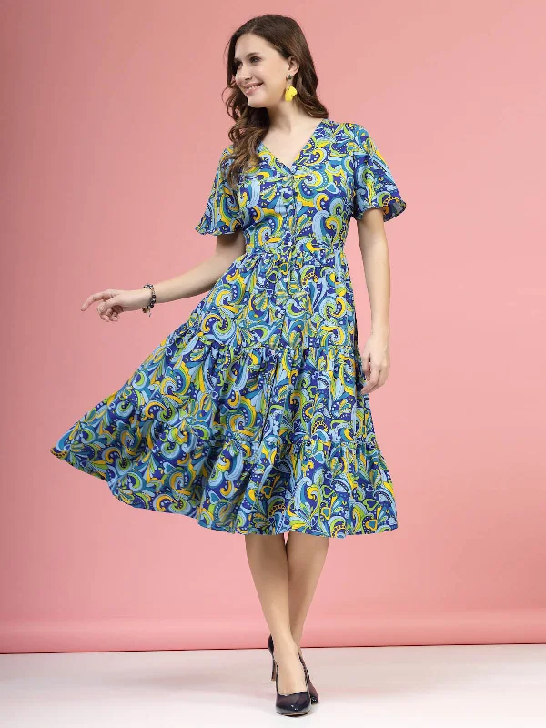 Halter Neck Women Dress to Show Off the Shoulders and Neckline Halter Neck Women Dress to Show Off the Shoulders and Neckline Blue Green Floral Printed V-NecK Flared Sleeves Fit Flare Midi Dress Halter Neck Women Dress to Show Off the Shoulders and Neckline Halter Neck Women Dress to Show Off the Shoulders and Neckline Blue Green Floral Printed V-NecK Flared Sleeves Fit Flare Midi Dress