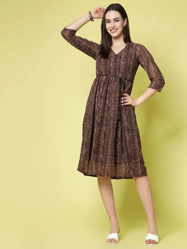 Ball Gown Women Dress with a Full Skirt for a Princess - like Look Ball Gown Women Dress with a Full Skirt for a Princess - like Look Brown Floral Print V-Neck Fit  Flare Polyester Dress