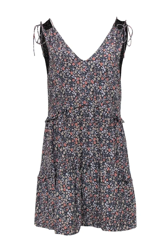 Maxi Women Dress with Floral Print for a Bohemian Vibe Maxi Women Dress with Floral Print for a Bohemian Vibe Rails - Grey Tiered Floral Print Mini Dress w/ Tie Shoulder Straps Sz XS Maxi Women Dress with Floral Print for a Bohemian Vibe Maxi Women Dress with Floral Print for a Bohemian Vibe Rails - Grey Tiered Floral Print Mini Dress w/ Tie Shoulder Straps Sz XS