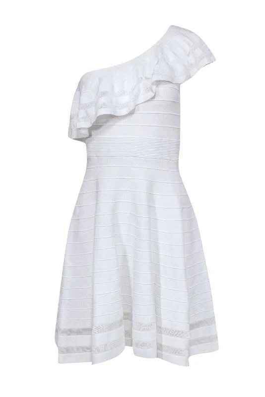 Maxi Women Dress with Floral Print for a Bohemian Vibe Maxi Women Dress with Floral Print for a Bohemian Vibe Ted Baker - White One Shoulder Fit & Flare Knit Dress w/ Shoulder Ruffle Sz 8 Maxi Women Dress with Floral Print for a Bohemian Vibe Maxi Women Dress with Floral Print for a Bohemian Vibe Ted Baker - White One Shoulder Fit & Flare Knit Dress w/ Shoulder Ruffle Sz 8
