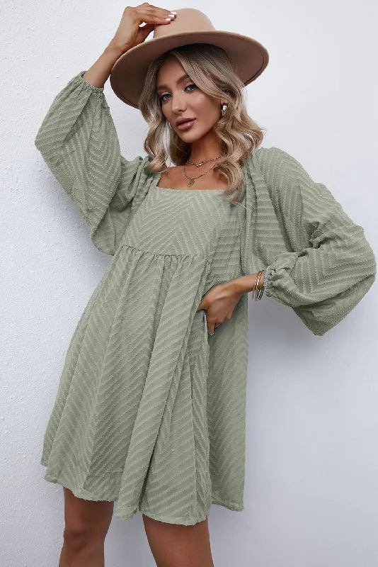 Maxi Women Dress with Floral Print for a Bohemian Vibe Maxi Women Dress with Floral Print for a Bohemian Vibe Textured Square Neck Mini Dress