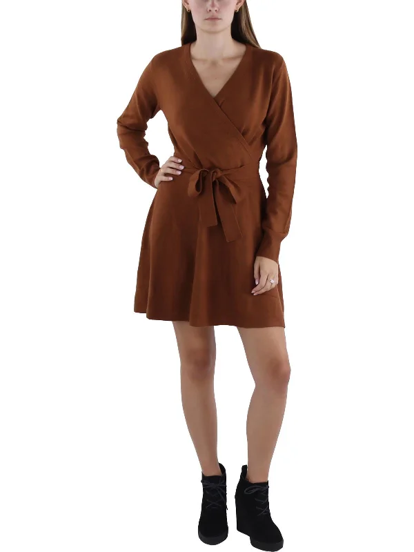 Printed Abstract Women Dress for a Modern and Artistic Appeal Printed Abstract Women Dress for a Modern and Artistic Appeal Womens Above Knee Surplice Sweaterdress