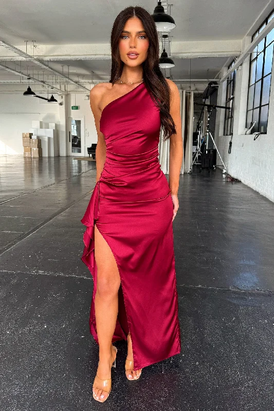 Maxi dresses with a wrap - around style for a customizable fit Elianna Maxi Dress - Burgundy Maxi dresses with a wrap - around style for a customizable fit Elianna Maxi Dress - Burgundy