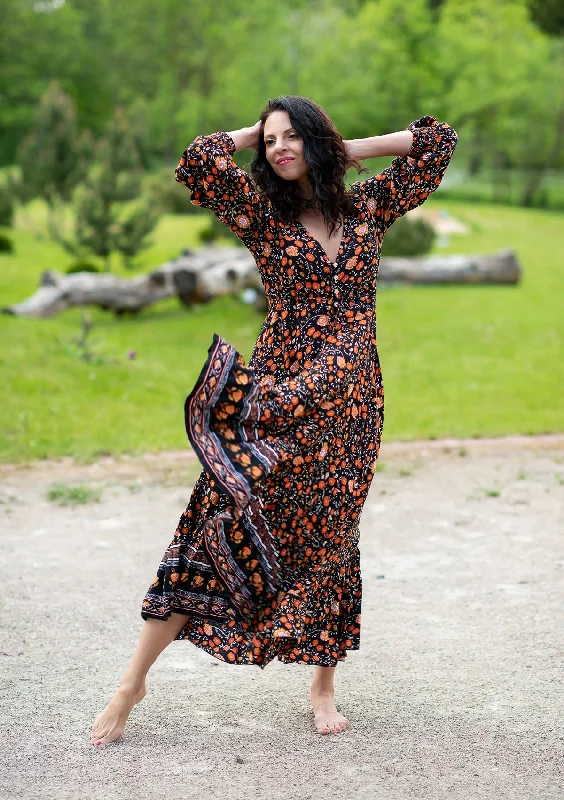 Maxi dresses with cut - out details on the sides for a modern edge Francesca Orange Black Dress Maxi dresses with cut - out details on the sides for a modern edge Francesca Orange Black Dress