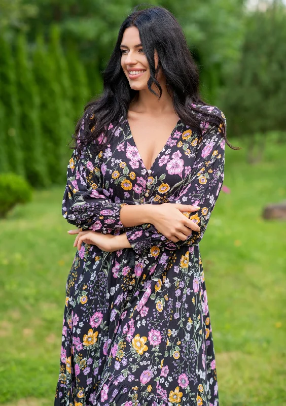 Sheer maxi dresses with lace overlays for a romantic touch Francesca Mix Flowers Black Dress Sheer maxi dresses with lace overlays for a romantic touch Francesca Mix Flowers Black Dress