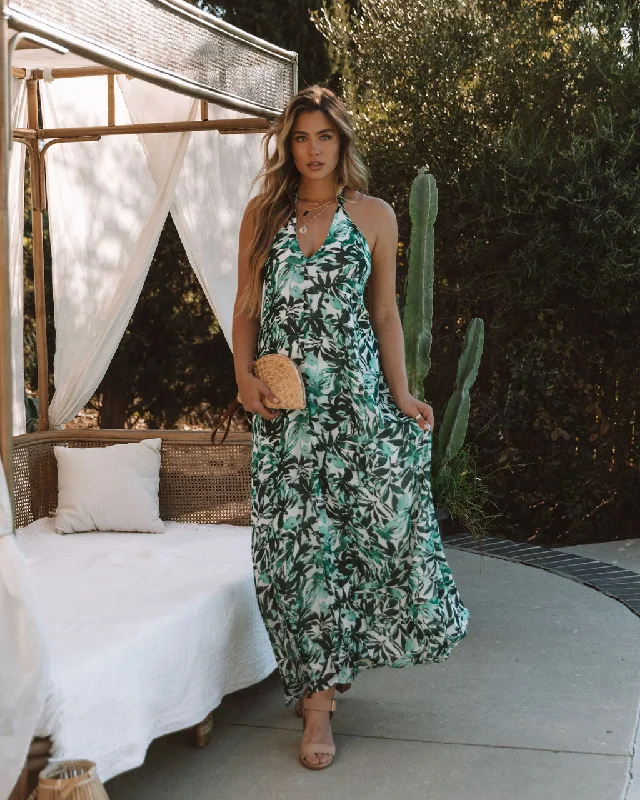 Maxi dresses with embroidered floral motifs for a unique design Lewyn Floral Halter Maxi Dress Maxi dresses with embroidered floral motifs for a unique design Lewyn Floral Halter Maxi Dress