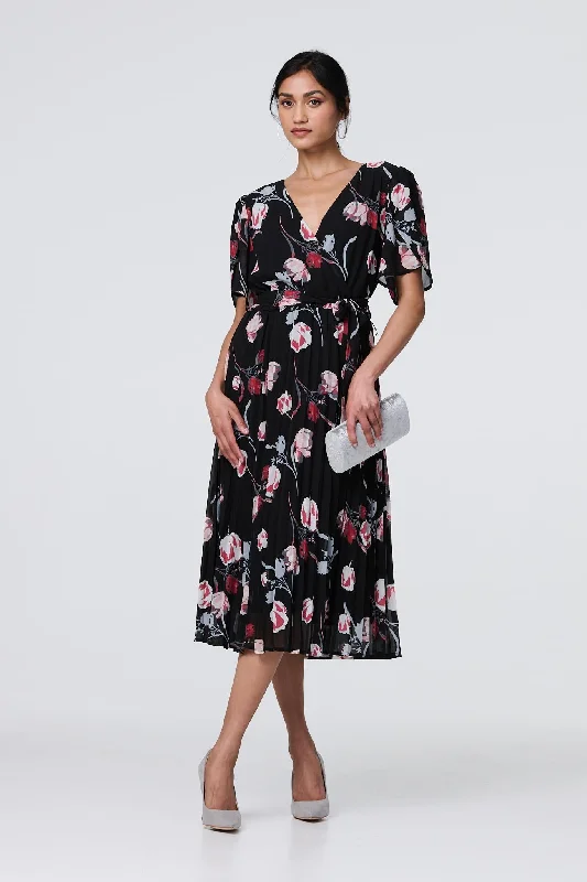 Midi dresses with ruched bodices for a feminine and fitted feel Floral Sheer 1/2 Sleeve Midi Wrap Dress Midi dresses with ruched bodices for a feminine and fitted feel Floral Sheer 1/2 Sleeve Midi Wrap Dress