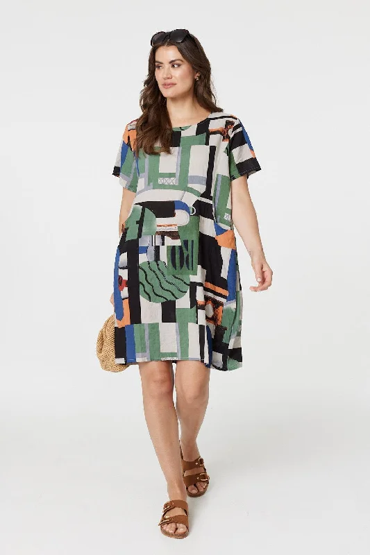 Midi dresses with printed lining for a hidden and stylish detail Printed Pocket Short Sleeve Shift Dress Midi dresses with printed lining for a hidden and stylish detail Printed Pocket Short Sleeve Shift Dress