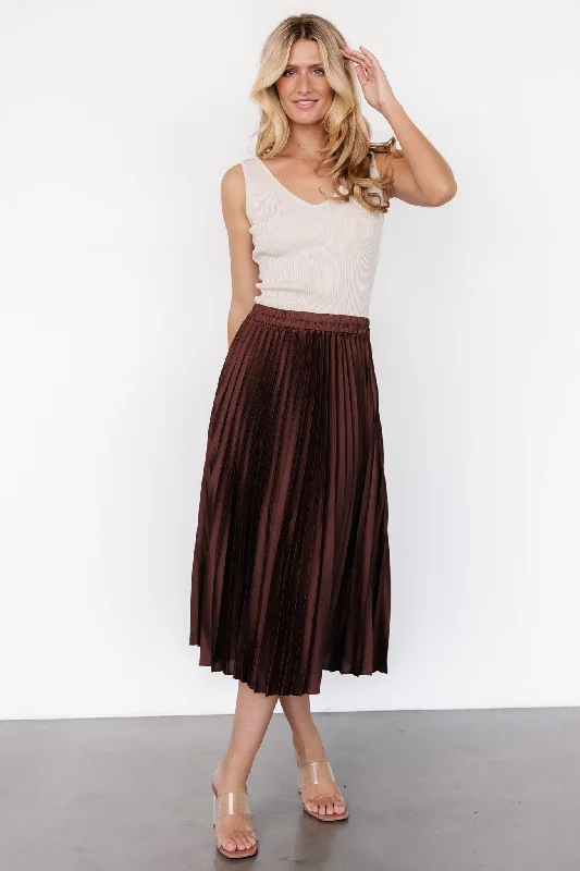 Midi dresses with side slits for a sexy and elegant appearance Demetria Pleated Midi Skirt | Dark Brown Midi dresses with side slits for a sexy and elegant appearance Demetria Pleated Midi Skirt | Dark Brown