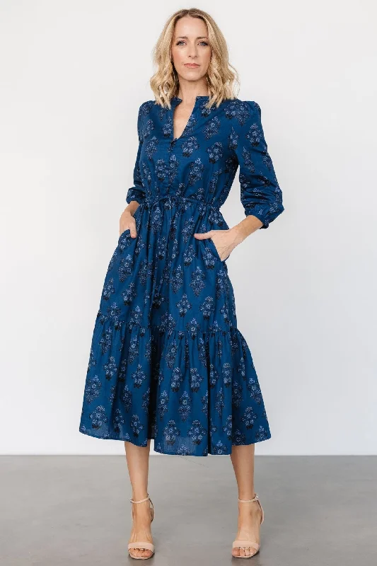 Midi dresses with ruffled sleeves for a more feminine and voluminous look Mira Midi Dress | Deep Blue Print Midi dresses with ruffled sleeves for a more feminine and voluminous look Mira Midi Dress | Deep Blue Print