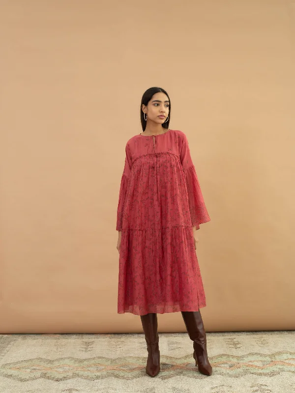 Midi dresses with animal prints for a bold and confident appearance Rosehip Tiered Dress