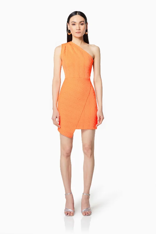 Mini dresses with pleated skirts for a classic look Thriving Textured Mini Dress In Orange Mini dresses with pleated skirts for a classic look Thriving Textured Mini Dress In Orange