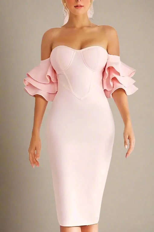 Holiday dresses with mesh panels and embroidery for a breathable and decorative holiday look Charlie Bandage Dress - Dusty Pink Holiday dresses with mesh panels and embroidery for a breathable and decorative holiday look Charlie Bandage Dress - Dusty Pink