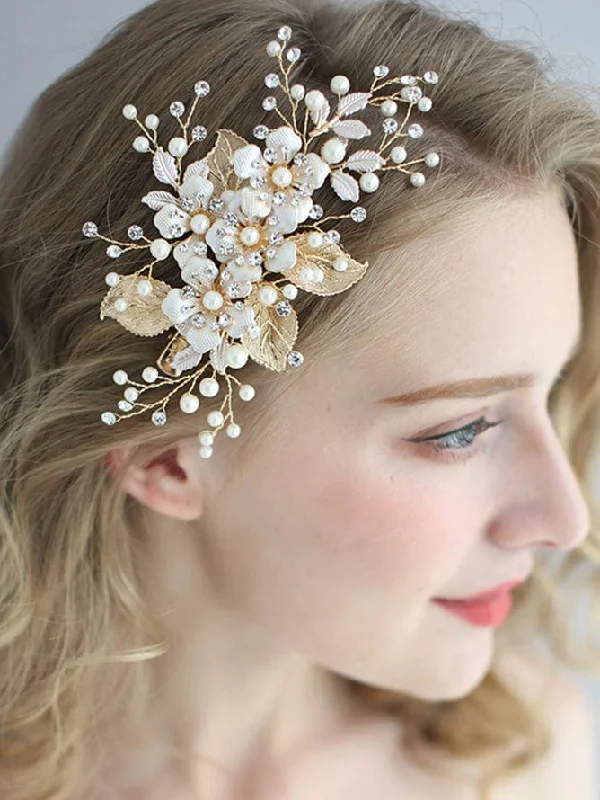 Sleeveless wedding dresses with a beaded belt Delicate Handmade Floral Decoration Headwear Pearl Hairpin Sleeveless wedding dresses with a beaded belt Delicate Handmade Floral Decoration Headwear Pearl Hairpin