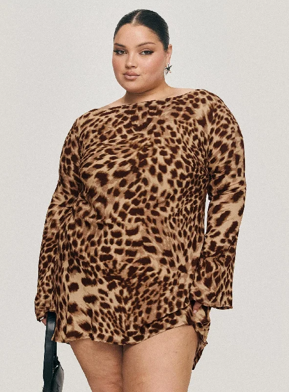 Party dresses with a V - neck design to enhance the neckline Halo Bias Mini Dress Leopard Curve Party dresses with a V - neck design to enhance the neckline Halo Bias Mini Dress Leopard Curve