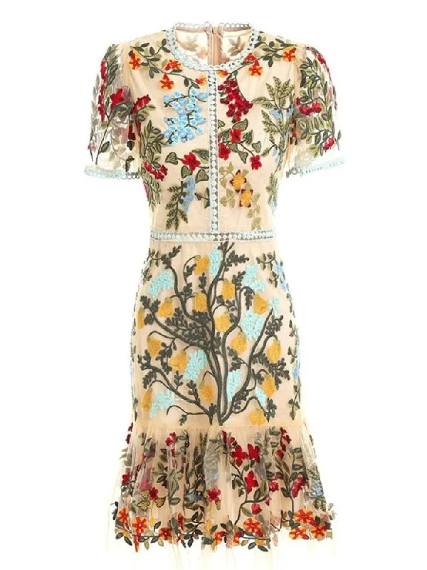 Plus - size A - line holiday dresses with floral prints for a comfortable and stylish celebration Kate Short Sleeve Floral Mesh Lace Dress - Cream Floral Plus - size A - line holiday dresses with floral prints for a comfortable and stylish celebration Kate Short Sleeve Floral Mesh Lace Dress - Cream Floral