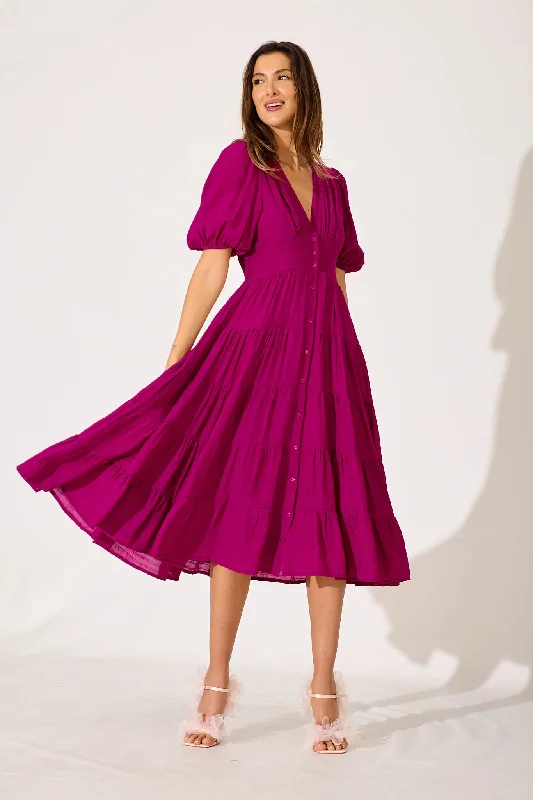 Party dresses with a ruched fabric for a textured and flattering effect Modica Midi Dress In Fuchsia Chiffon Party dresses with a ruched fabric for a textured and flattering effect Modica Midi Dress In Fuchsia Chiffon