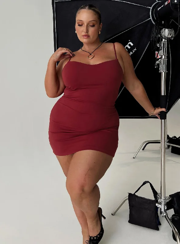 Bodycon dress with a pleated bodice​ Serafina Mini Dress Red Curve