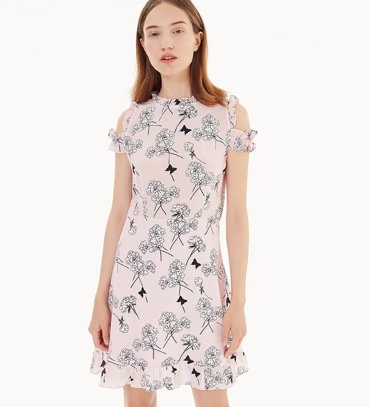 Everyday Dress with Darted Bodice for a Flattering Fit​ SCANDINAVIA-Cut Shoulder Ruffe Accent Shift Dress