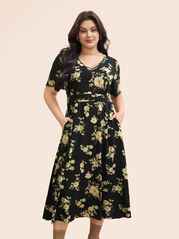  Floral Gathered Shirred Flutter Sleeve Dress
