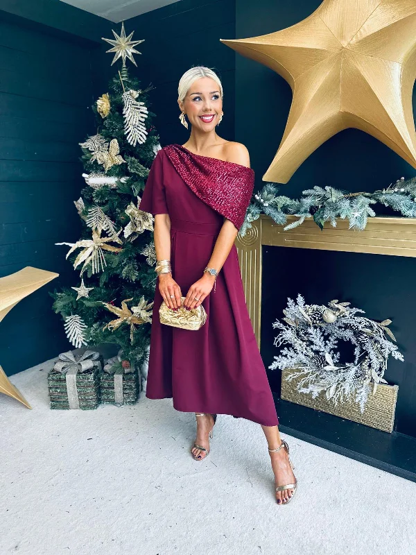 Formal dresses with empire waists and organza overlays for a feminine look Juliet Detailed Occasion Dress Burgundy Formal dresses with empire waists and organza overlays for a feminine look Juliet Detailed Occasion Dress Burgundy