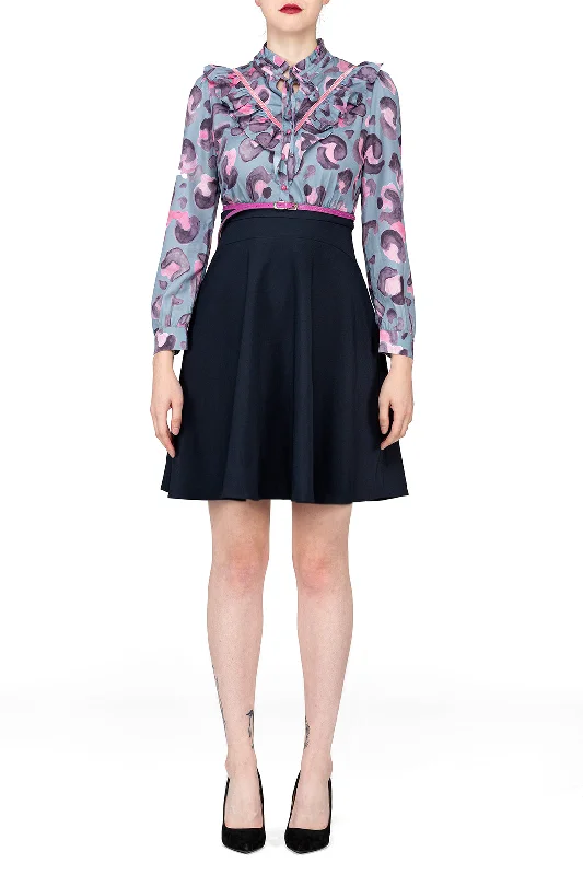 Everyday Dress with Tiered Bodice for a Stylish Look SCANDINAVIA-Long Sleeve Ruffle Accent Contrast Dress Withe Belt Everyday Dress with Tiered Bodice for a Stylish Look SCANDINAVIA-Long Sleeve Ruffle Accent Contrast Dress Withe Belt