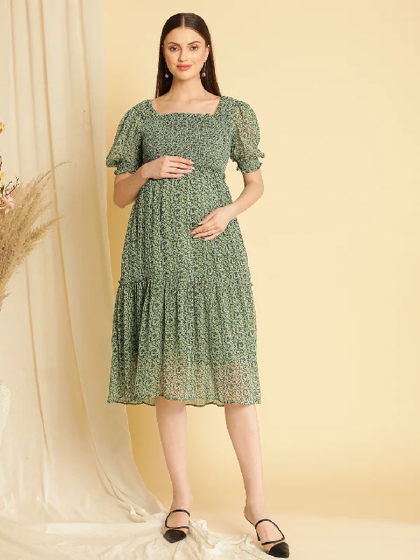 Maternity dress for a picnic in the park Maternity Smocked Midi Dress