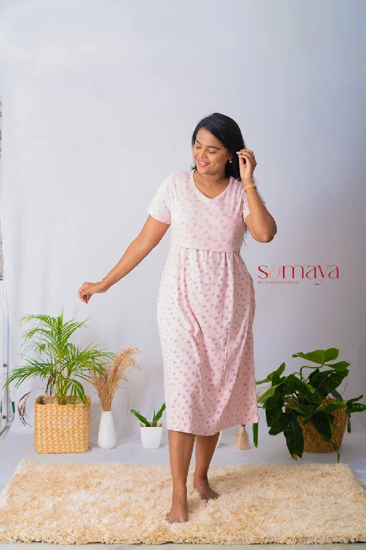 Maternity dress for a baby's first visit to the magic show Midi Rose gold Ribbed dress Maternity dress for a baby's first visit to the magic show Midi Rose gold Ribbed dress