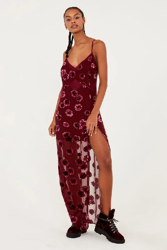 Everyday Dress with Batik Print for an Ethnic Look FOR LOVE & LEMONS-SOPHIE VELVET FLORAL MAXI DRESS Everyday Dress with Batik Print for an Ethnic Look FOR LOVE & LEMONS-SOPHIE VELVET FLORAL MAXI DRESS