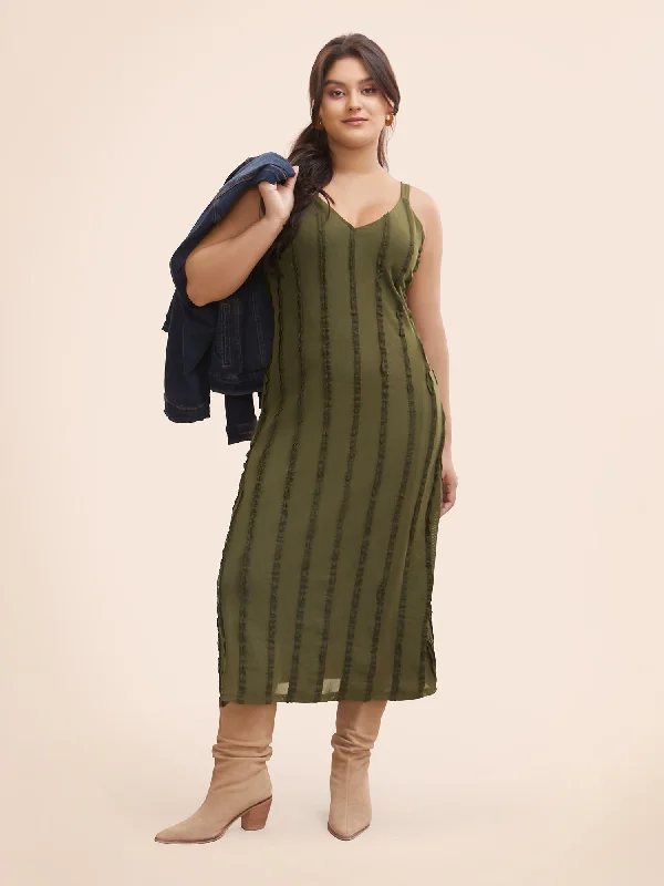 Everyday Shift Dress for Summer in Linen​ Tucked Seam Textured Cami Dress